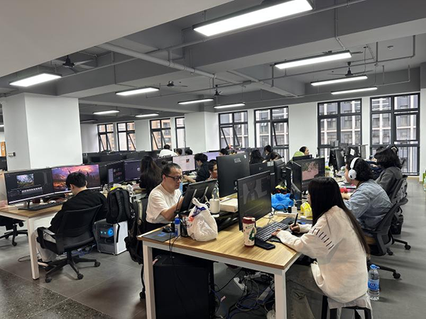 光影為翼，使命閃耀 云南翼窩鳥以數字創意軟件驚艷金雞獎
